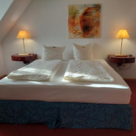 Der Heurige Im Gasthaus Zum Loewen Freising Exterior photo