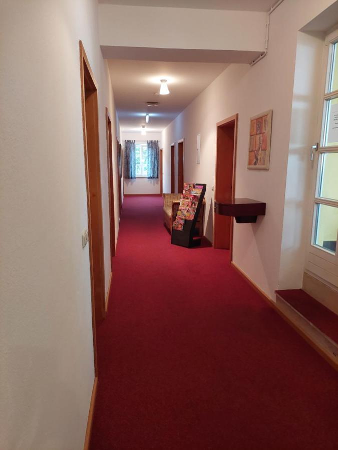 Der Heurige Im Gasthaus Zum Loewen Freising Exterior photo