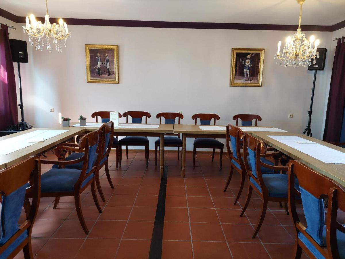 Der Heurige Im Gasthaus Zum Loewen Freising Exterior photo